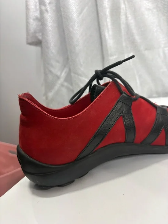 Arche Red Suede Lace-Up Flats with Black Straps size 40 / 9 - Picture 4 of 9